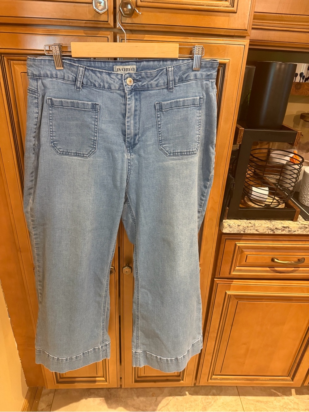 Women's Light Blue Denim Cropped Jeans